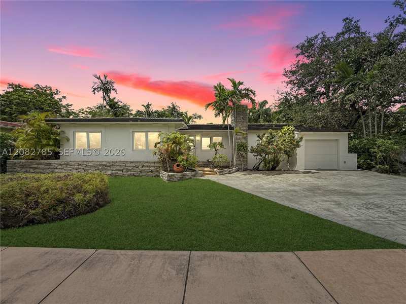 3 bedroom SingleFamilyResidence at 3128 Coconut Grove Dr, Coral Gables Crafts Sec, Coral Gables — photo 1