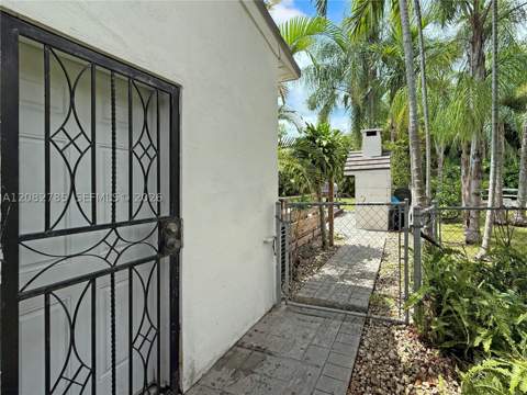 3128 Coconut Grove Dr, Coral Gables FL - photo 23 of 44