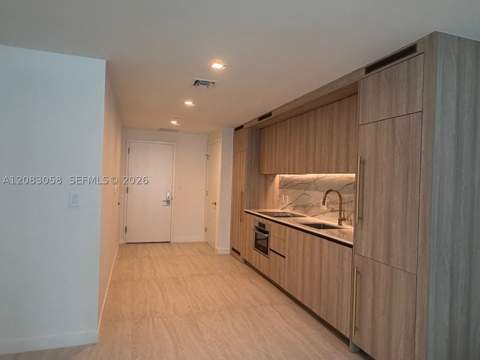 77 SE 5th 1611, Miami FL - photo 16 of 38