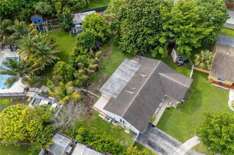 7159 SW 148th Pl, Miami FL - photo 11 of 44