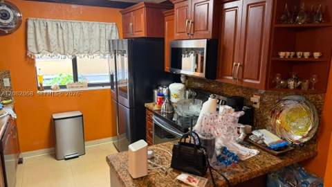 2770 W 61st Pl 204, Hialeah FL - photo 9 of 20