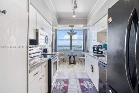 18021 Biscayne Blvd 1604, Aventura FL - photo 9 of 59
