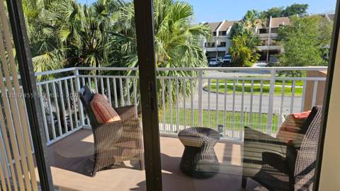 2450 NE 135th St 102, North Miami FL - photo 10 of 21