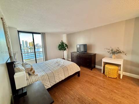 3300 NE 192nd St Ph16, Aventura FL - photo 13 of 28