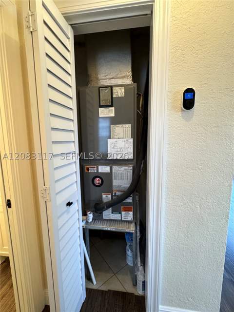 1160 W 33rd Pl, Hialeah FL - photo 13 of 29