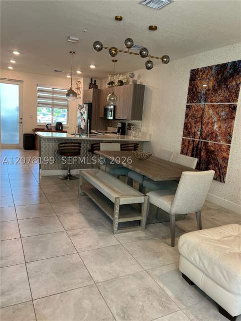 6421 NW 102nd Path 101, Doral FL - photo 6 of 13