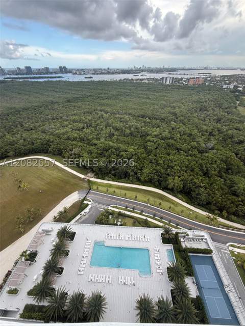 2411 Laguna Circle 2703, North Miami FL - photo 12 of 64