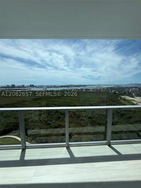 2411 Laguna Circle 2703, North Miami FL - photo 14 of 64