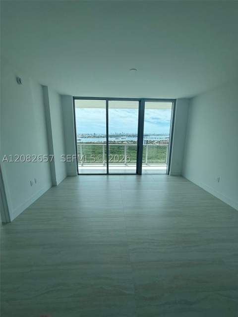2411 Laguna Circle 2703, North Miami FL - photo 15 of 64