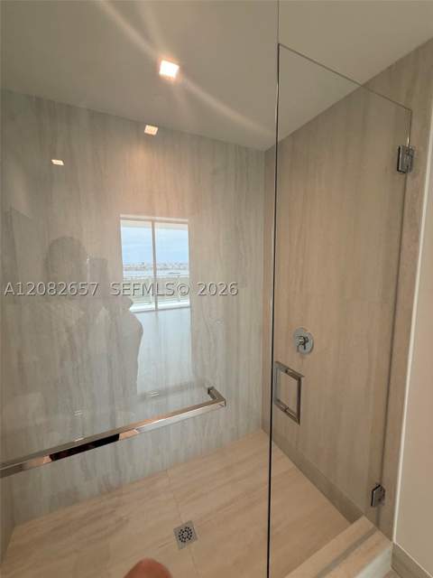 2411 Laguna Circle 2703, North Miami FL - photo 23 of 64