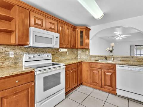 10110 NW 41st St 78-7, Doral FL - photo 17 of 83