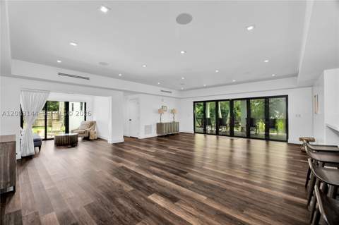 8201 SW 62nd Ave, South Miami FL - photo 8 of 38