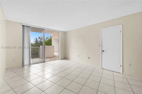 1200 NE Miami Gardens Dr 315W, Miami FL - photo 18 of 32