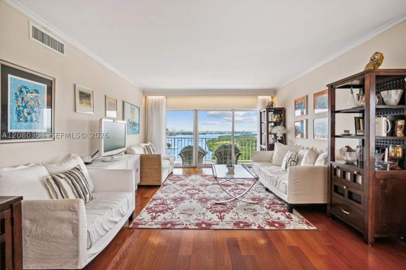 2 bedroom Condominium at 500 Bayview Dr 2122, Arlen House West Condo, Sunny Isles Beach — photo 2