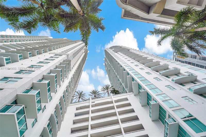 2 bedroom Condominium at 41 SE 5th Street #417, Brickell On The River S Tw, Miami — photo 1