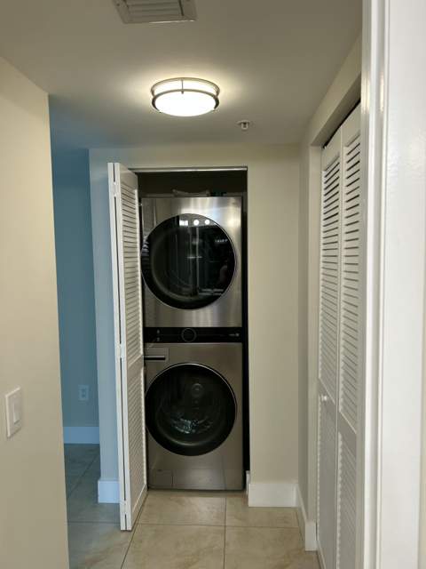 41 SE 5th Street #417, Miami FL - photo 14 of 35