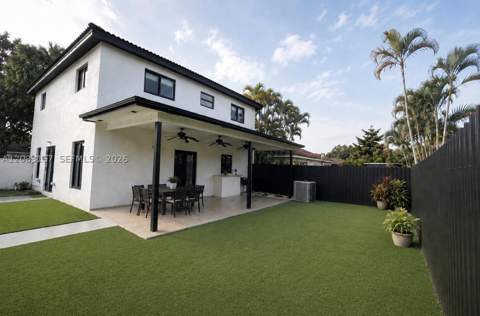 9069 NW 193rd St, Hialeah FL - photo 16 of 18