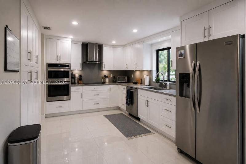 3 bedroom SingleFamilyResidence at 9069 NW 193rd St, Lakes On The Green North, Hialeah — photo 3
