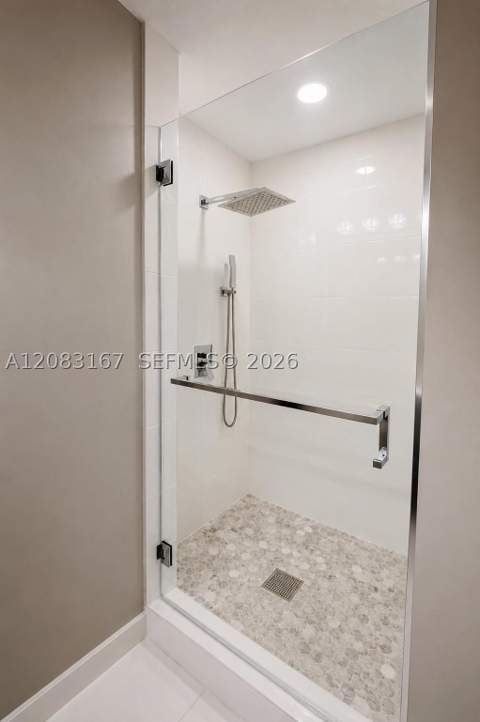 9069 NW 193rd St, Hialeah FL - photo 7 of 18