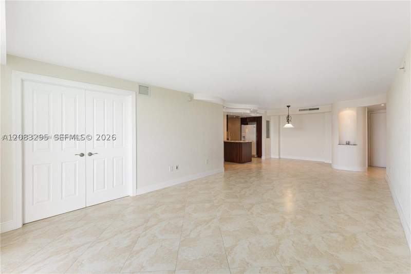 2 bedroom Condominium at 13155 Ixora Ct 905, Keystone Harbor Club Cond, North Miami — photo 4