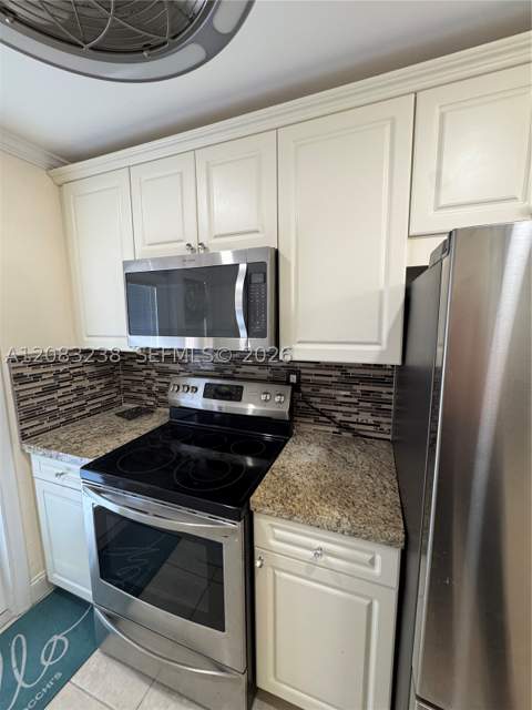 3922 NE 166th St S305, North Miami Beach FL - photo 8 of 37