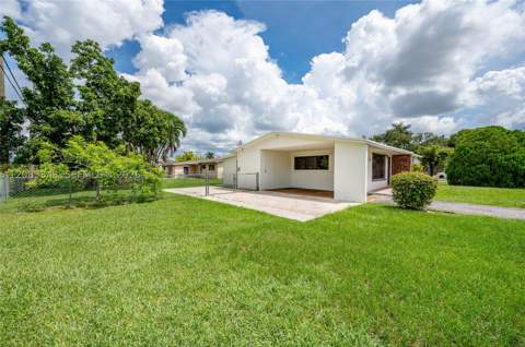 955 NW 15th St, Homestead FL - photo 10 of 34