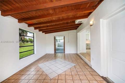 955 NW 15th St, Homestead FL - photo 16 of 34