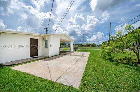 955 NW 15th St, Homestead FL - photo 9 of 34