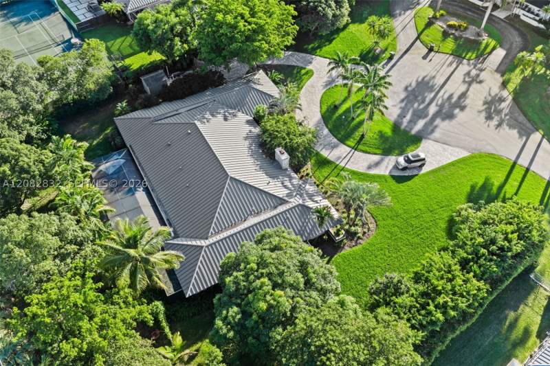 5 bedroom SingleFamilyResidence at 15625 SW 73rd Ct, Pine Bay Estates South, Palmetto Bay — photo 2