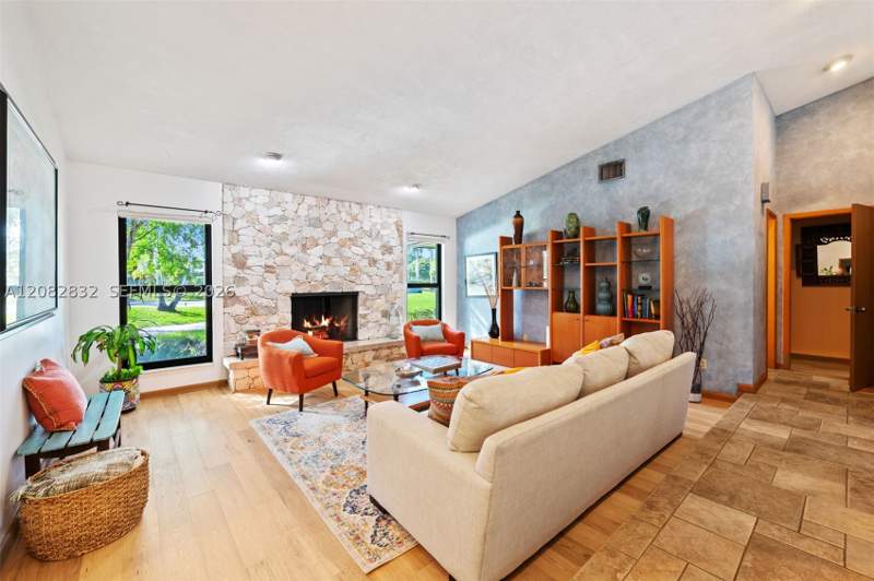 5 bedroom SingleFamilyResidence at 15625 SW 73rd Ct, Pine Bay Estates South, Palmetto Bay — photo 5
