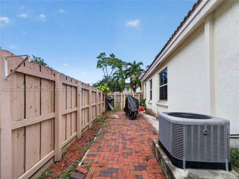 1030 NE 42nd Ter, Homestead FL - photo 18 of 18