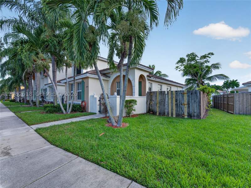 2 bedroom Townhouse at 1030 NE 42nd Ter, Marbella Bay, Homestead — photo 2