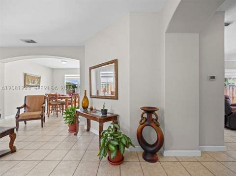 15541 SW 21st Ter, Miami FL - photo 21 of 59