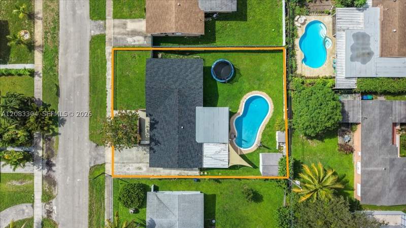 3 bedroom SingleFamilyResidence at 19812 NE 12th Pl, Ives Estates Sec 1, Miami — photo 4