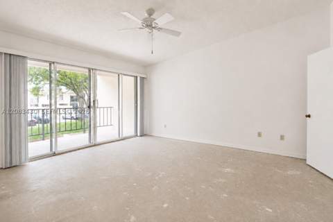 7865 SW 106th Ave, Miami FL - photo 17 of 32
