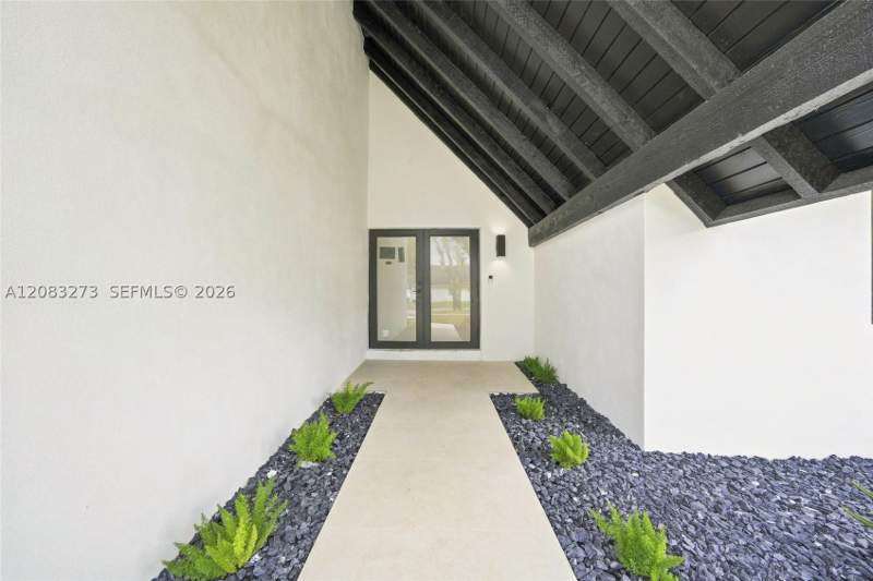 3 bedroom SingleFamilyResidence at 13300 SW 99th Ter, Calusa Club Estates 4th A, Miami — photo 3