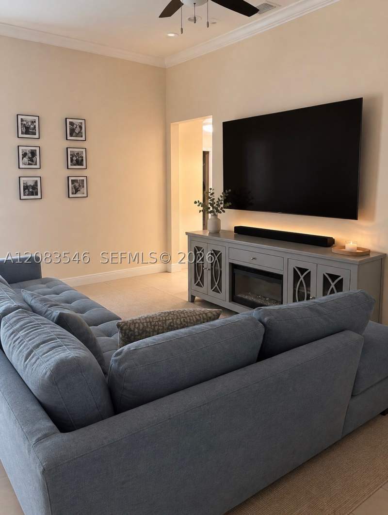 3 bedroom SingleFamilyResidence at 16240 SW 83rd Ln, Lago Mar West, Miami — photo 3