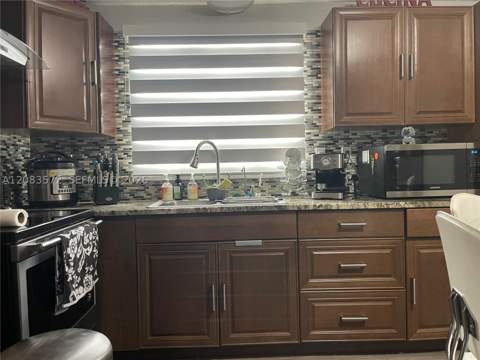 19800 SW 180th Ave unit 132, Miami FL - photo 6 of 15