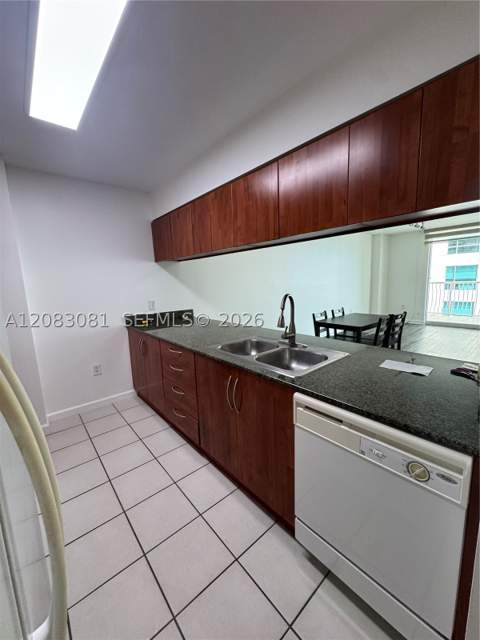 1200 Brickell Bay Dr 3206, Miami FL - photo 10 of 29