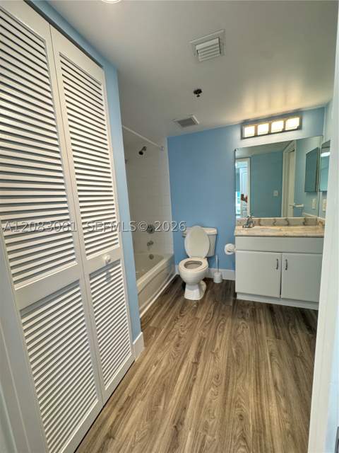 1200 Brickell Bay Dr 3206, Miami FL - photo 20 of 29