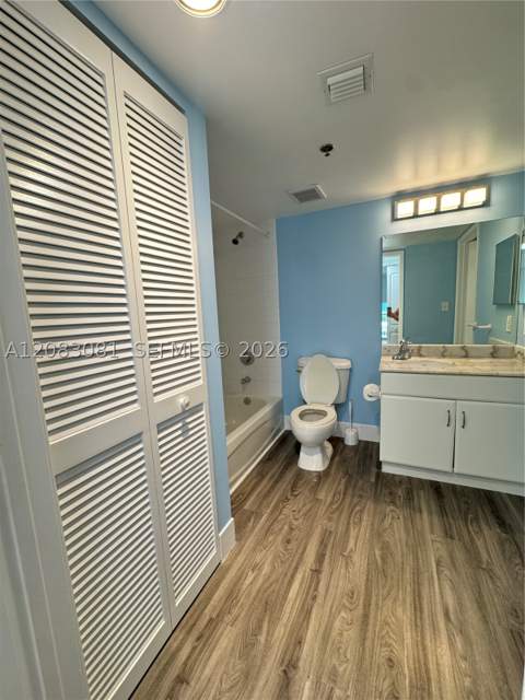 1200 Brickell Bay Dr 3206, Miami FL - photo 21 of 29