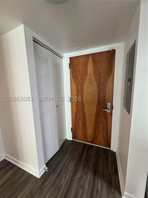 1200 Brickell Bay Dr 3206, Miami FL - photo 8 of 29