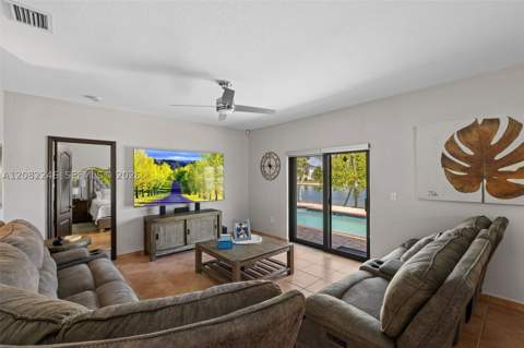 15979 SW 53rd Ter, Miami FL - photo 16 of 42