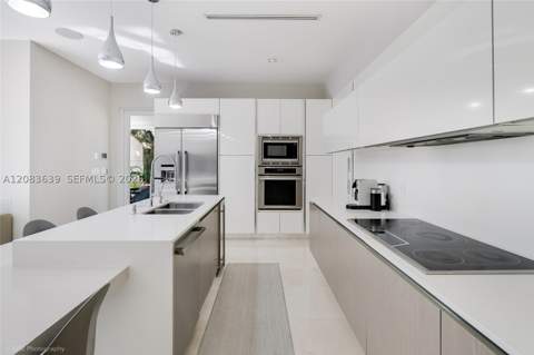 137 W Shore Dr, Miami FL - photo 17 of 24