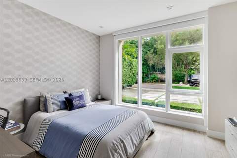 137 W Shore Dr, Miami FL - photo 20 of 24