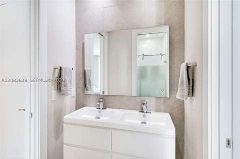 137 W Shore Dr, Miami FL - photo 21 of 24