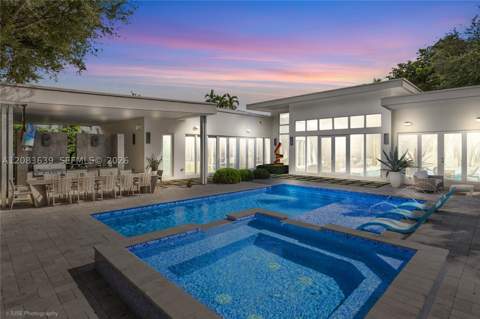 137 W Shore Dr, Miami FL - photo 22 of 24