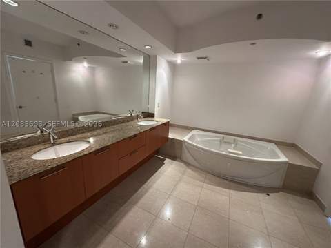 400 Alton Rd 901, Miami Beach FL - photo 13 of 24