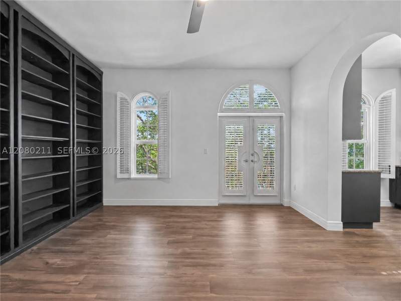 1 bedroom Condominium at 111 Edgewater Dr 3B, Dakota Condo, Coral Gables — photo 2