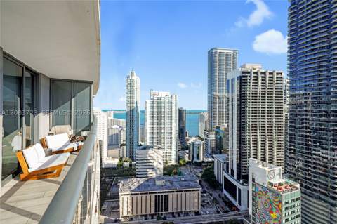 45 SW 9th St 3405, Miami FL - photo 14 of 32